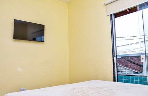 Maracana House | Casa a 5 minutos andando da Praia Maracanã/SP