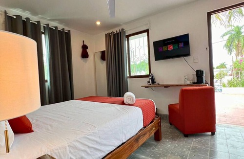 Merida Bed & Breakfast | Casa a 5 Minutos de Paseo Montejo. Con 4 Habitaciones Completas Disponibles