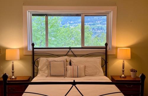 Central Okanagan House | Casa A & A