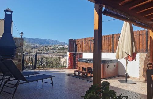 Telde House | Casa Amelia - Exclusiva casa rural con Jacuzzi en Telde