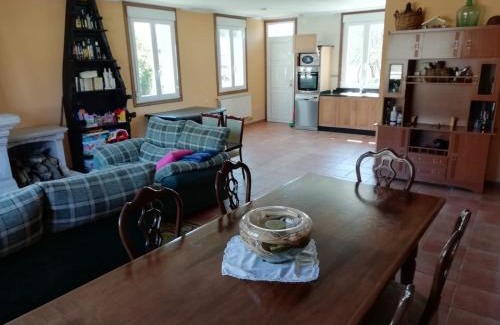 Vilar de Barrio House | Casa a Trepa