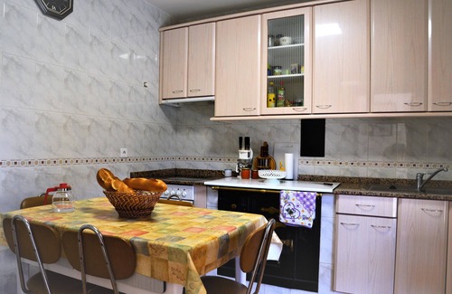 Antonan del Valle Cottage | Casa Abuela Tina, spacious with cobblestone patio, source of spring water