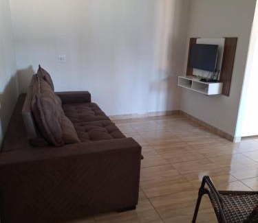 Brotas House | Casa acolhedora, bem aconchegante com piscina.