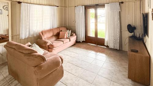 Ubatuba House | Casa aconchegante com piscina e churrasqueira