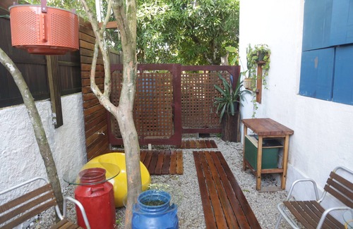 Lagoinha House | Casa Aconchegante, a 50 Metros da Praia, Proj. Arquiteto Paulo Mendes da Rocha
