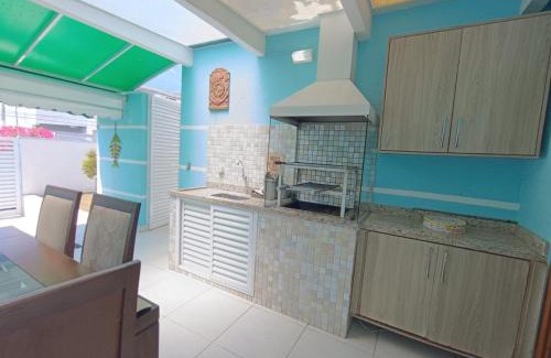 Peruibe House | Casa aconchegante no Centro de Peruíbe, faça tudo a pé