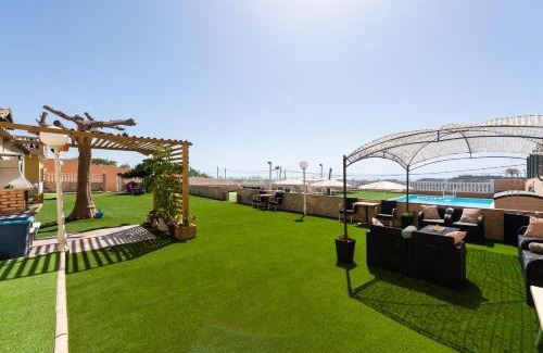 San Bartolome de Tirajana Ski Chalet | Casa Adara - Heated pool included