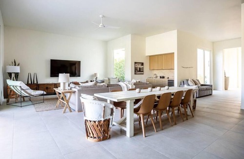 La Quinta House | Casa Agave - Chic Adobe-Style Desert Retreat #068410 5BR