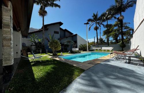 Lazaro House | Casa Agradável com piscina