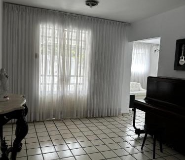 Prata House | Casa agradável e muito ampla em Campina Grande