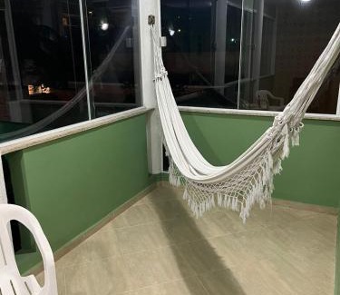 Piratininga House | Casa agradável em frente a praia com jacuzzi/spa