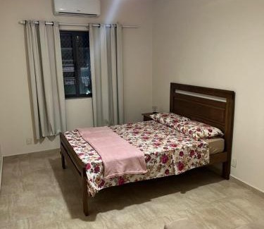 Piratininga House | Casa agradável em frente a praia com jacuzzi/spa