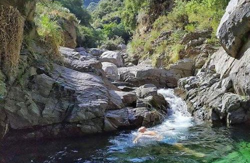 Merlo House | Casa Aguaribay para 4 personas, cerca del centro, Merlo San Luis