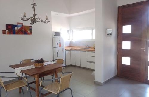 Merlo House | Casa Aguaribay para 4 personas, cerca del centro, Merlo San Luis