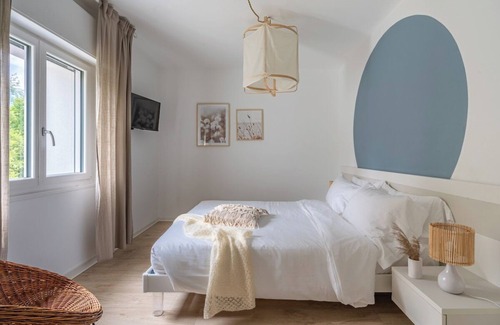 Calceranica al Lago Apartment | Casa al Lago di TSS' - - Lakefront Apartment - Large Garden - Perfect for Families and Groups