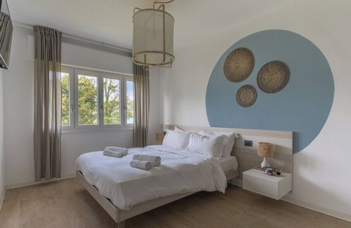 Calceranica al Lago Apartment | Casa al lago di TSS'- Lakefront - Large Garden - Perfect for Families and Groups