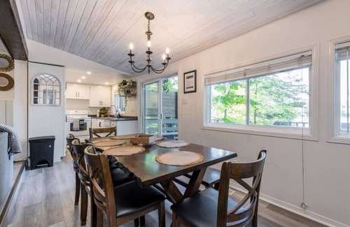 Tiny Cottage | Casa Albanese on Farlain Lake