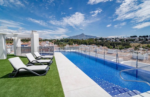 Nueva Andalucia Apartment | Casa Albatross I by Roomservices