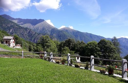 Bannio Anzino Apartment | Casa All'Alpe