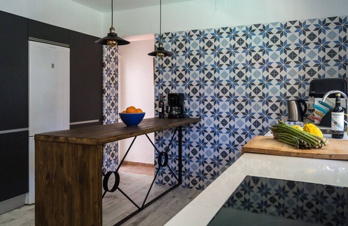 Cabo Roche Villa | Casa Almadraba. Cortijo-style, courtyard, beach (200m)