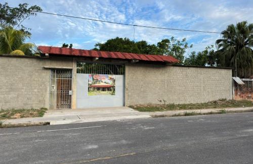 San Juan Bautista House | Casa Alojamiento La Cascina