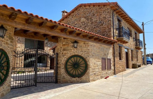 Pedredo House | Casa Amada con piscina