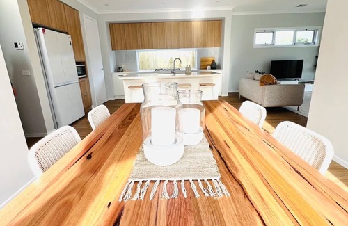 Indented Head House | Casa Amalfi BRAND NEW Modern 5 bedroom beach house