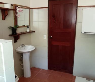 La Cruz House | Casa Amapola
