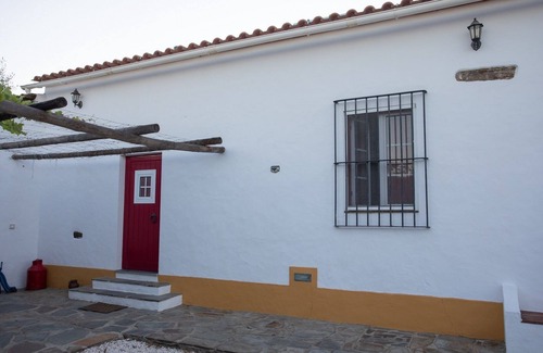 Terena House | Casa AMARELA - inOrganic farm in Terena - Alentejo, Portugal