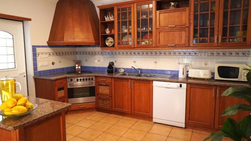 Mira Villa | Casa Amarela - O seu Oásis na floresta