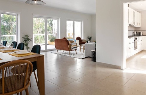 Évora House | Casa Amarela - Countryside Villa by LovelyStay