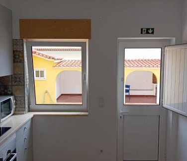 Magoito House | Casa Amarela