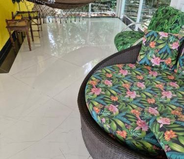 Veloso House | Casa amarela veloso