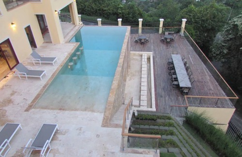 Playa Hermosa Villa | Casa Amarillo Jaco Costa Rica