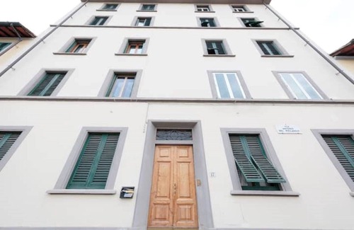 Isolotto Apartment | CASA AMELIE - APARTMENT IN FLORENCE FREE WIFI + ETHERNET