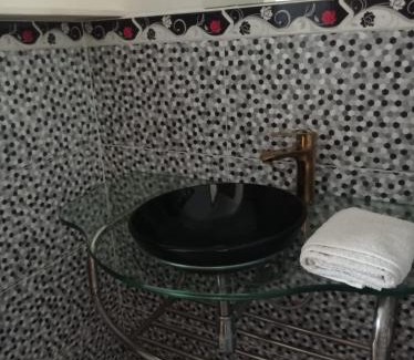 Aregua House | Casa Amistad
