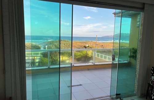 Cabo Frio House | Casa ampla completa, pé na areia Praia do Foguete, Cabo Frio