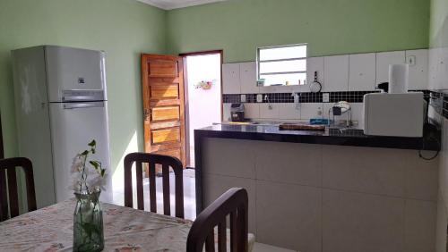 Juazeiro House | Casa ampla e agradável com piscina e churrasqueira