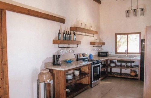 Valle de Guadalupe House | Casa Anabel nuevo · Casa Anabel at Rancho 5 Mujeres (Great location!)