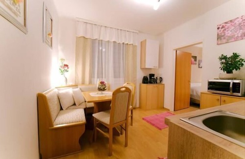 Bairisch Koelldorf House | Casa Ananda Wellnesshaus mit Pool, Sauna, Fitnessraum, Massage, Kosmetik