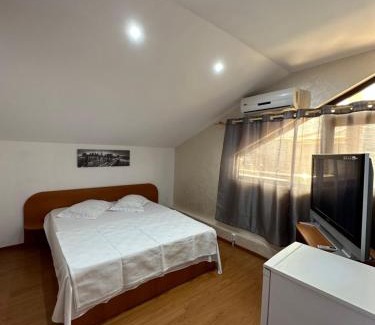 Mangalia House | Casa Anda