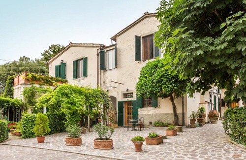 Careggi Rifredi House | Casa Andrea (Apt Grapefruit)