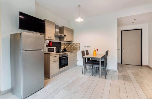 Rozzano Apartment | Casa Angela, modern with terrace