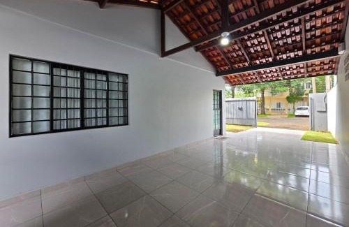 Vila Yolanda House | Casa ao lado da Av Das Cataratas com quintal