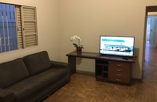Uberaba House | Casa ao lado da Universidade Federal - UFTM e Mercado Municipal