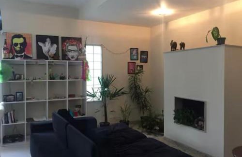 Pilarzinho House | Casa ao lado Pedreira Paulo Leminski confortável 15 min centro da cidade e centro histórico pontos turísticos shows eventos fácil acesso com estacionamento
