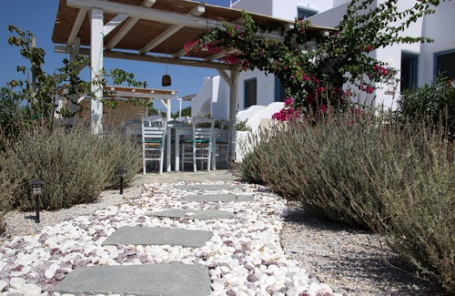 Mikri Vigla Villa | Casa Aragosta 70 metres from the beach.