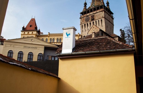 Sighisoara House | Casa Augustus (One-large bedroom apartment)