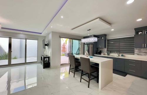 La Joya House | Casa Avaloz with Ocean View in San Marino