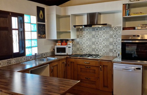 Macastre House | Casa Azahara, with Mountain Views and pool, located near the town of Macastre